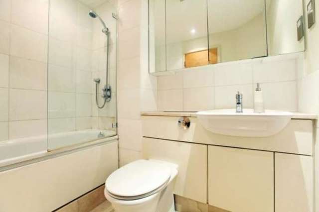  Image of 1 bedroom Flat for sale in Cayenne Court London SE1 at 2 Cayenne Court London Bermondsey, SE1 2PP