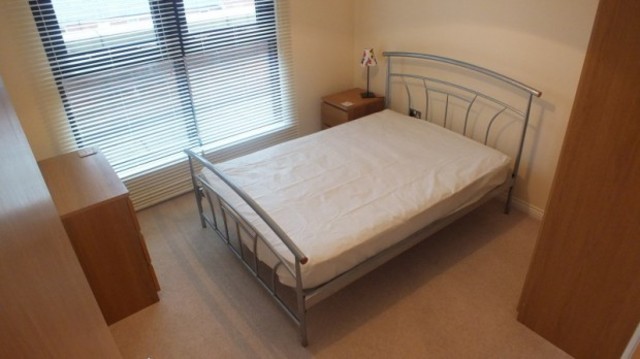  Image of 2 bedroom Apartment to rent in Carisbrooke Road Weetwood Leeds LS16 at Carisbrooke Road  Leeds, LS16 5RU