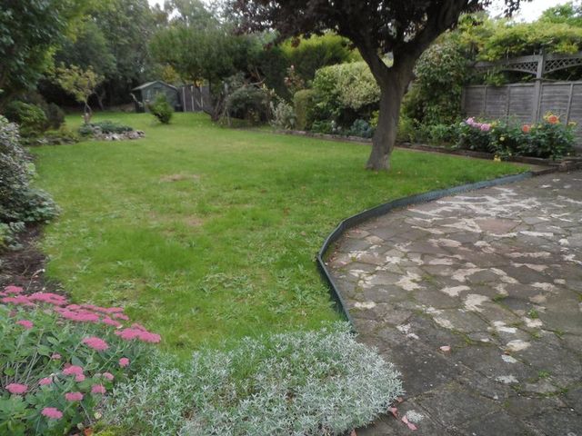  Image of 4 bedroom Semi-Detached house to rent in Fairway Carshalton SM5 at Carshalton, SM5 4HS