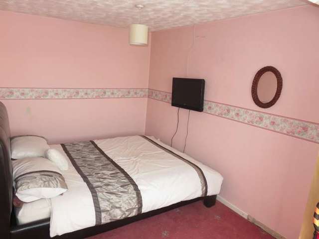  Image of 4 bedroom Detached house for sale in Castle Drive Willenhall WV12 at Willenhall, WV12 4QY