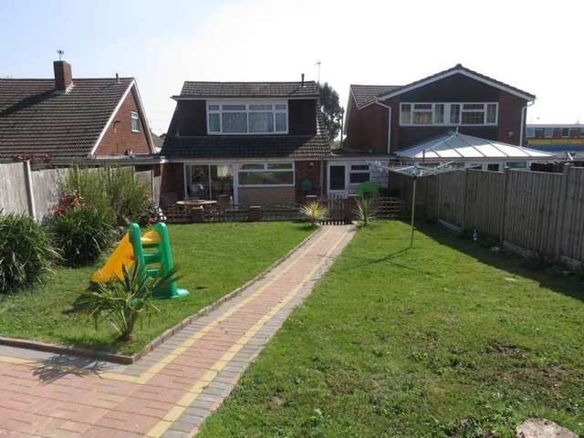  Image of 4 bedroom Detached house for sale in Castle Drive Willenhall WV12 at Willenhall, WV12 4QY