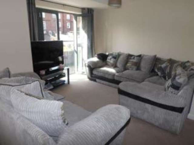  Image of 2 bedroom Flat for sale in Castle Road Kidderminster DY11 at Castle Road Kidderminster Blakebrook, DY11 6DX