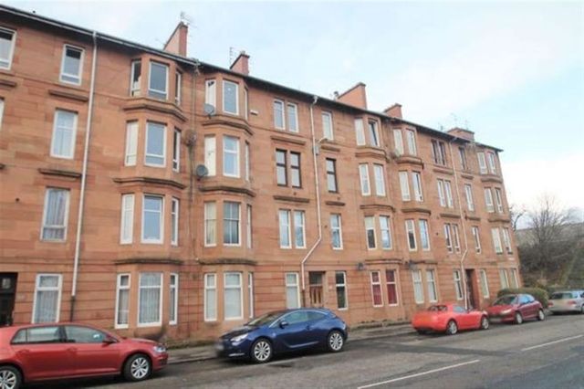  Image of 1 bedroom Flat to rent in Cathcart Road Glasgow G42 at Mount Florida Glasgow Glasgow, G42 9EY
