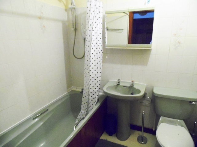  Image of 1 bedroom Flat to rent in Causeyside Street Paisley PA1 at Paisley Renfrewshire Renfrewshire, PA1 1YW