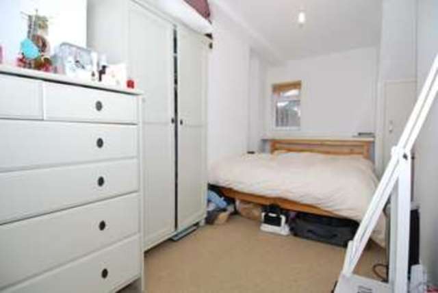  Image of 1 bedroom Flat to rent in Chalk Farm Road London NW1 at Chalk Farm London Camden Lock, NW1 8AN