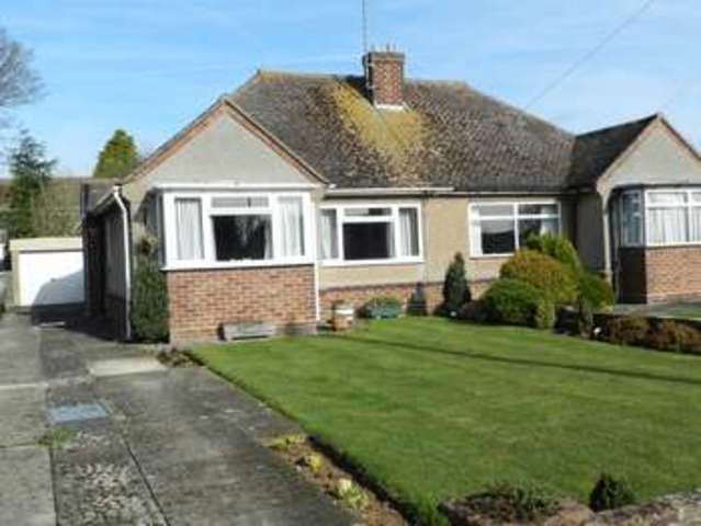  Image of 3 bedroom Bungalow for sale in Chapel Close Toddington Dunstable LU5 at Chapel Close  Toddington, LU5 6AZ