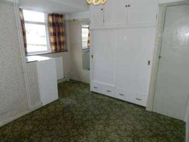  Image of 3 bedroom Bungalow for sale in Chapel Close Toddington Dunstable LU5 at Chapel Close  Toddington, LU5 6AZ