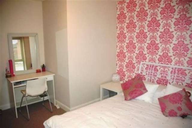  Image of 2 bedroom Flat to rent in Brookbridge Court Derby DE1 at Derby, DE1 3LG