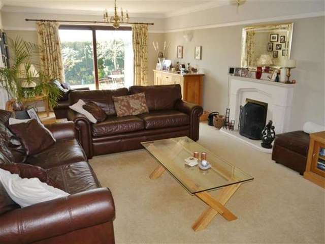  Image of 5 bedroom Detached house for sale in Charnwood Close Barrowby Grantham NG32 at Barrowby, NG32 1BE