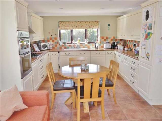  Image of 5 bedroom Detached house for sale in Charnwood Close Barrowby Grantham NG32 at Barrowby, NG32 1BE