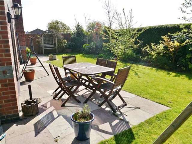  Image of 5 bedroom Detached house for sale in Charnwood Close Barrowby Grantham NG32 at Barrowby, NG32 1BE