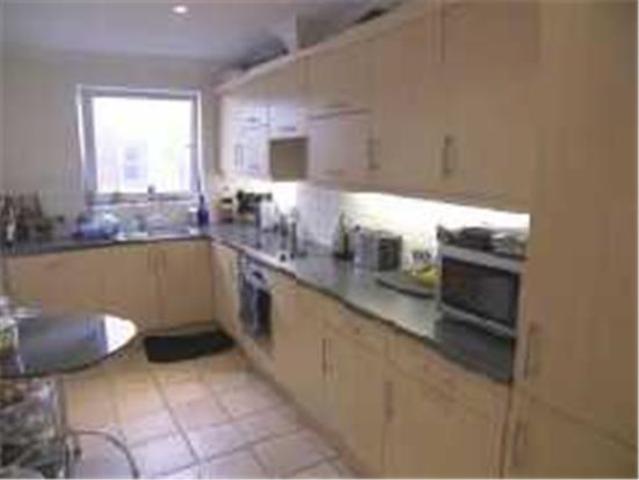  Image of 2 bedroom Flat to rent in Melbourne Road Wallington SM6 at 10 Melbourne Road  Surrey, SM6 8SB