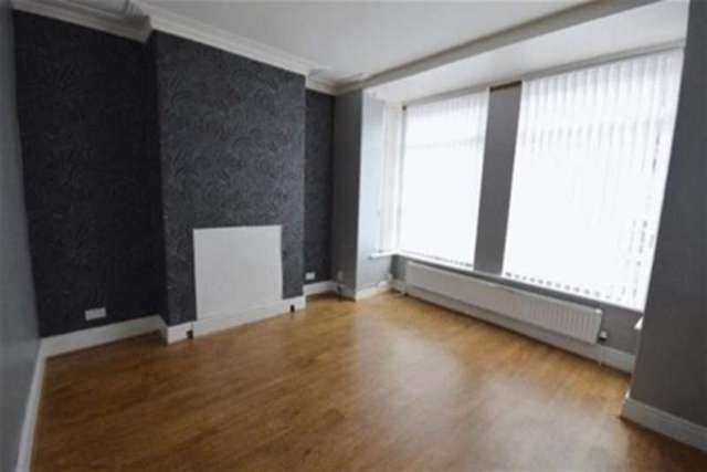  Image of 4 bedroom Detached house to rent in Chestnut Grove Wavertree Liverpool L15 at Liverpool, L15 8HS