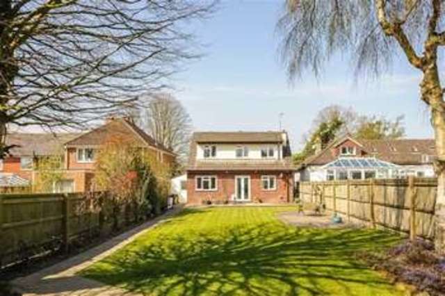  Image of 4 bedroom Property for sale in Draycott Road Chiseldon Swindon SN4 at Draycott Road Chiseldon Chiseldon, SN4 0LT