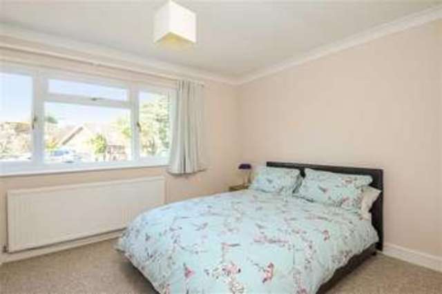  Image of 4 bedroom Property for sale in Draycott Road Chiseldon Swindon SN4 at Draycott Road Chiseldon Chiseldon, SN4 0LT