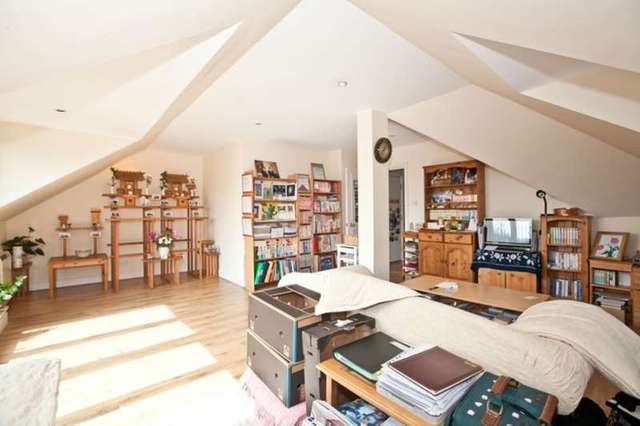  Image of 2 bedroom Flat for sale in Silver Crescent London W4 at Chiswick, W4 5SF