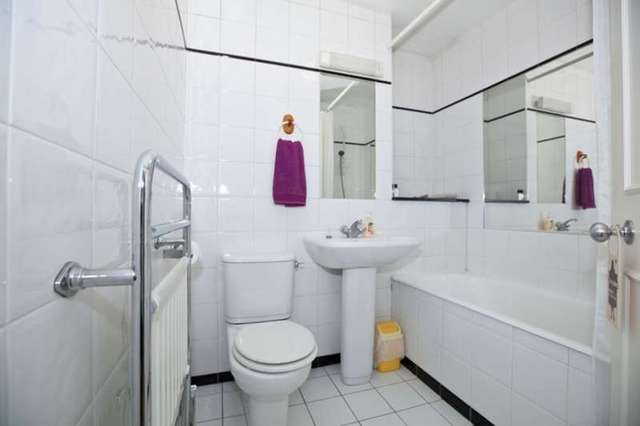  Image of 2 bedroom Flat for sale in Silver Crescent London W4 at Chiswick, W4 5SF