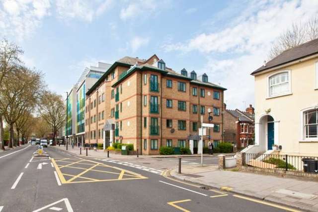  Image of 2 bedroom Flat for sale in Silver Crescent London W4 at Chiswick, W4 5SF