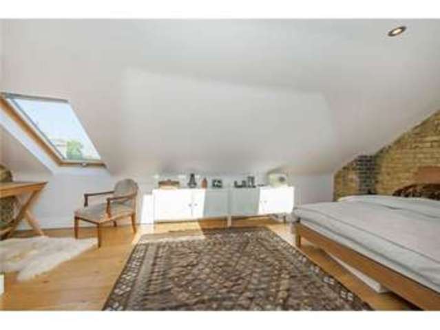  Image of 4 bedroom Flat for sale in Church Road London SW13 at Church Road  Barnes, SW13 0DQ