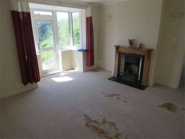  Image of 3 bedroom Detached house for sale in Chyngton Gardens Seaford BN25 at Seaford, BN25 3RT