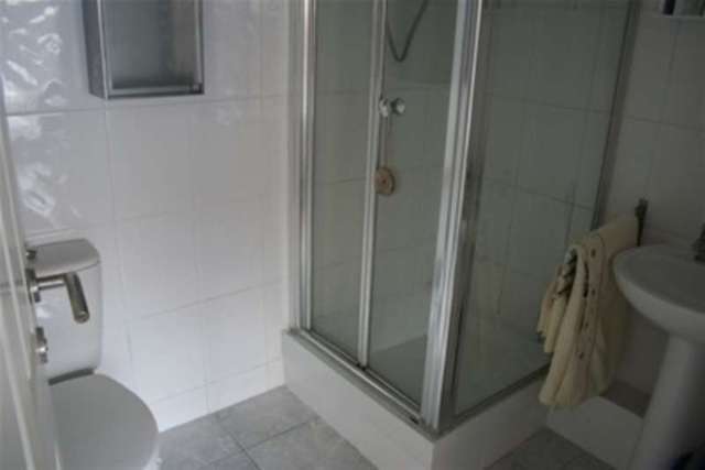  Image of 1 bedroom Flat to rent in Leylands Road Leeds LS2 at Leeds, LS2 7JS