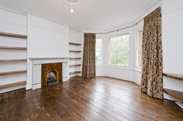 Image of 3 bedroom Property to rent in Nightingale Lane London SW4 at Clapham Mansions  Nightingale Lane, SW4 9AQ