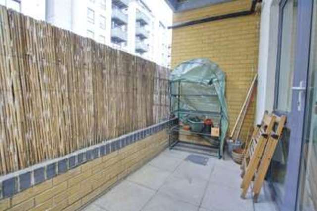  Image of 1 bedroom Flat for sale in Claremont Street London SE10 at Claremont Street  Greenwich, SE10 9LH