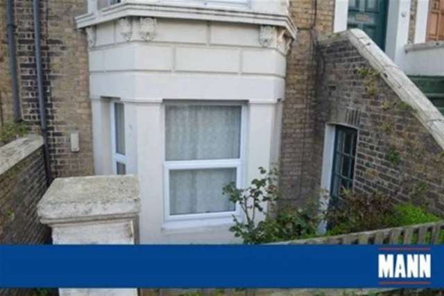  Image of 1 bedroom Flat to rent in Clarendon Road Margate CT9 at Margate, CT9 2QJ