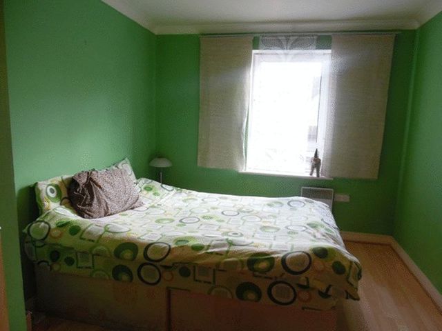  Image of 2 bedroom Flat for sale in Cleeve Way Sutton SM1 at Cleeve Way  SUTTON, SM1 3TX