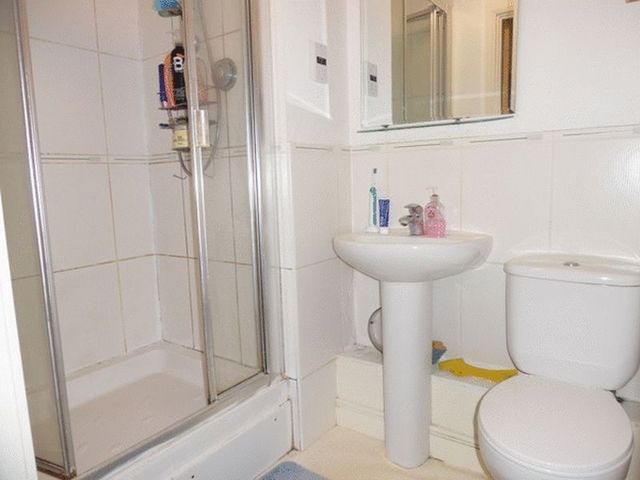  Image of 2 bedroom Flat for sale in Cleeve Way Sutton SM1 at Cleeve Way  SUTTON, SM1 3TX