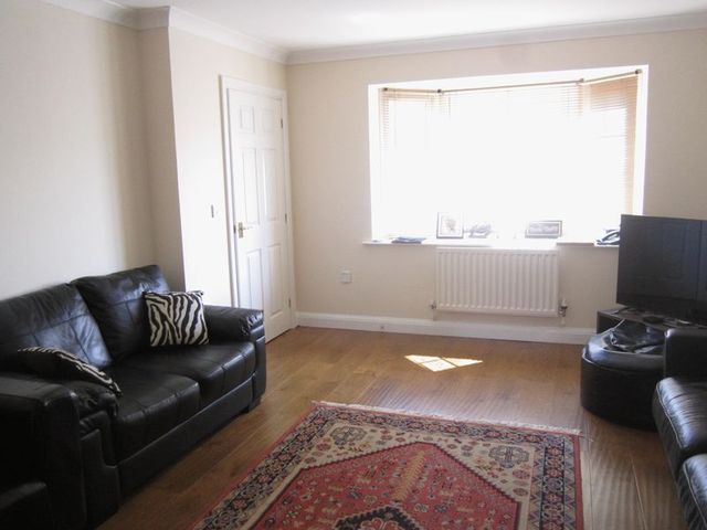  Image of 3 bedroom Semi-Detached house to rent in Clifton Moor Oakhill Milton Keynes MK5 at Clifton Moor Oakhill Milton Keynes, MK5 6FZ