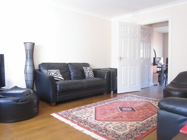  Image of 3 bedroom Semi-Detached house to rent in Clifton Moor Oakhill Milton Keynes MK5 at Clifton Moor Oakhill Milton Keynes, MK5 6FZ