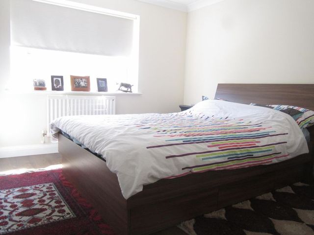  Image of 3 bedroom Semi-Detached house to rent in Clifton Moor Oakhill Milton Keynes MK5 at Clifton Moor Oakhill Milton Keynes, MK5 6FZ