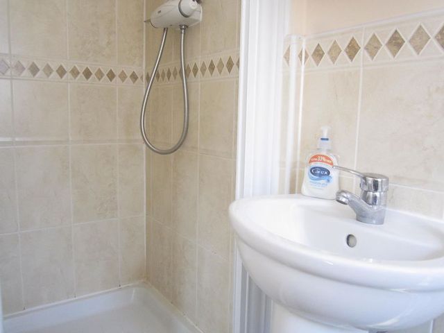  Image of 3 bedroom Semi-Detached house to rent in Clifton Moor Oakhill Milton Keynes MK5 at Clifton Moor Oakhill Milton Keynes, MK5 6FZ
