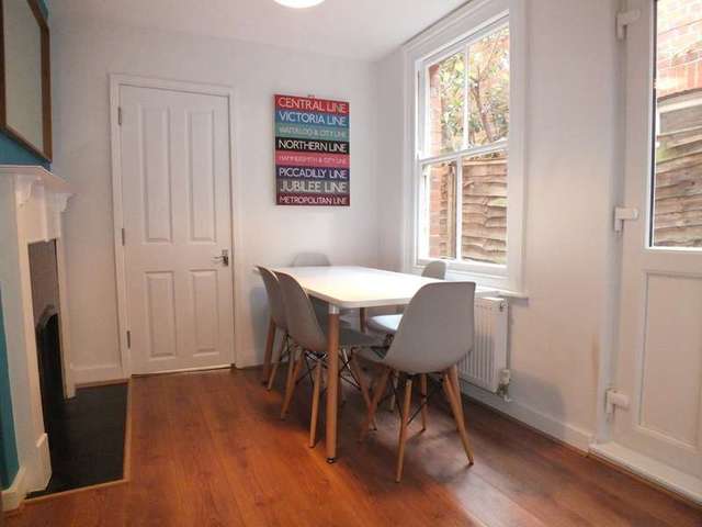  Image of 1 bedroom Detached house to rent in Clifton Street Reading RG1 at Reading Berkshire Reading, RG1 7YE