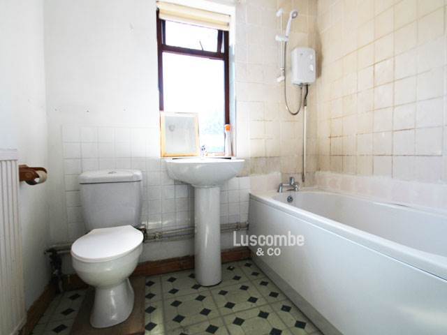  Image of 1 bedroom Flat to rent in Clytha Square Newport NP20 at Newport  Newport, NP20 2EF