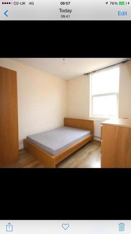  Image of 3 bedroom Flat to rent in Colenso Road London E5 at Hackney  London, E5 0SL