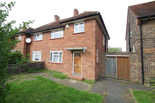  Image of 3 bedroom Detached house to rent in Coleridge Road Croydon CR0 at Croydon, CR0 7BS
