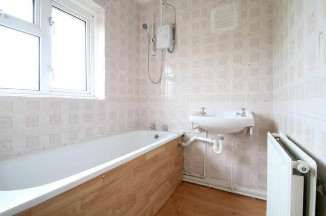  Image of 3 bedroom Detached house to rent in Coleridge Road Croydon CR0 at Croydon, CR0 7BS