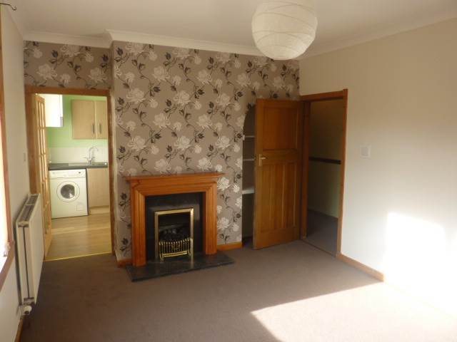  Image of 2 bedroom Flat to rent in Colinton Mains Green Edinburgh EH13 at Colinton Edinburgh Edinburgh, EH13 9AQ