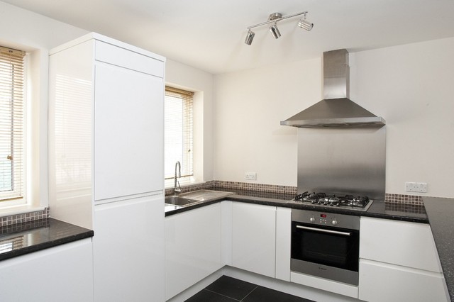  Image of 3 bedroom End of Terrace to rent in Columbine Way Lewisham Road London SE13 at Columbine Way Lewisham Road London, SE13 7LQ