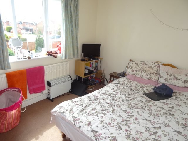  Image of 6 bedroom House Share to rent in Comer Gardens Worcester WR2 at St Johns Worcester St John