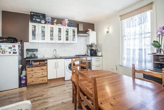  Image of 1 bedroom Flat for sale in Coningham Road London W12 at Shepherds Bush  London, W12 8BP