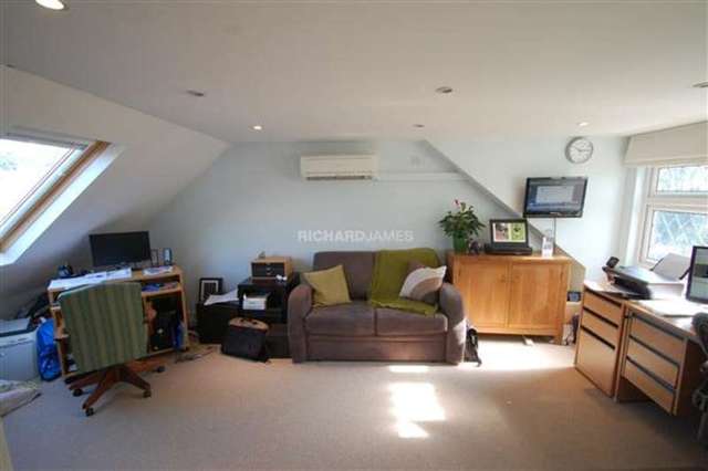  Image of 4 bedroom Semi-Detached house to rent in Copthall Drive London NW7 at Mill Hill, NW7 2NB