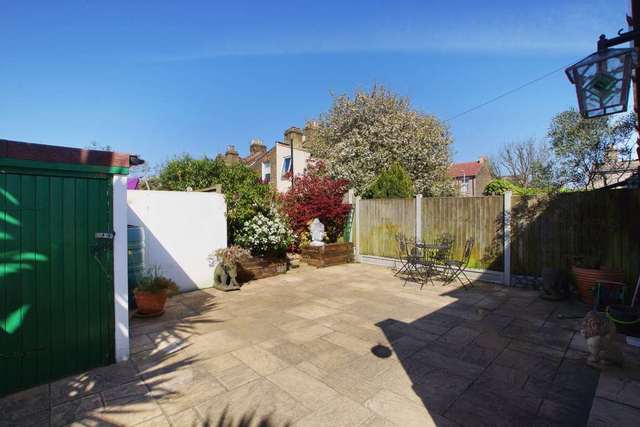  Image of 3 bedroom Detached house to rent in Corporation Street London E15 at Corporation Street Stratford London, E15 3DY