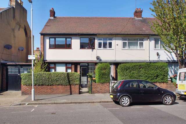  Image of 3 bedroom Detached house to rent in Corporation Street London E15 at Corporation Street Stratford London, E15 3DY