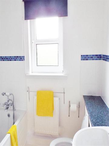 Image of 3 bedroom Detached house to rent in Craigengar Avenue Uphall Broxburn EH52 at Uphall West Lothian West Lothian, EH52 5SQ