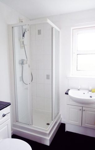  Image of 3 bedroom Detached house to rent in Craigengar Avenue Uphall Broxburn EH52 at Uphall West Lothian West Lothian, EH52 5SQ