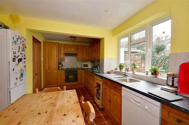  Image of 2 bedroom Detached house for sale in Cranbrook Road Hawkhurst Cranbrook TN18 at Hawkhurst Kent Hawkhurst, TN18 4BG