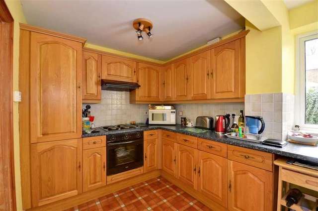  Image of 2 bedroom Detached house for sale in Cranbrook Road Hawkhurst Cranbrook TN18 at Hawkhurst Kent Hawkhurst, TN18 4BG